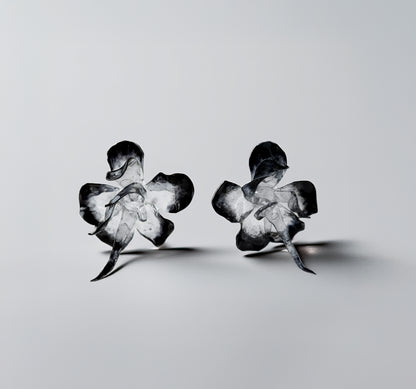 Black Flower Earrings - KYNNINGARVERÐ