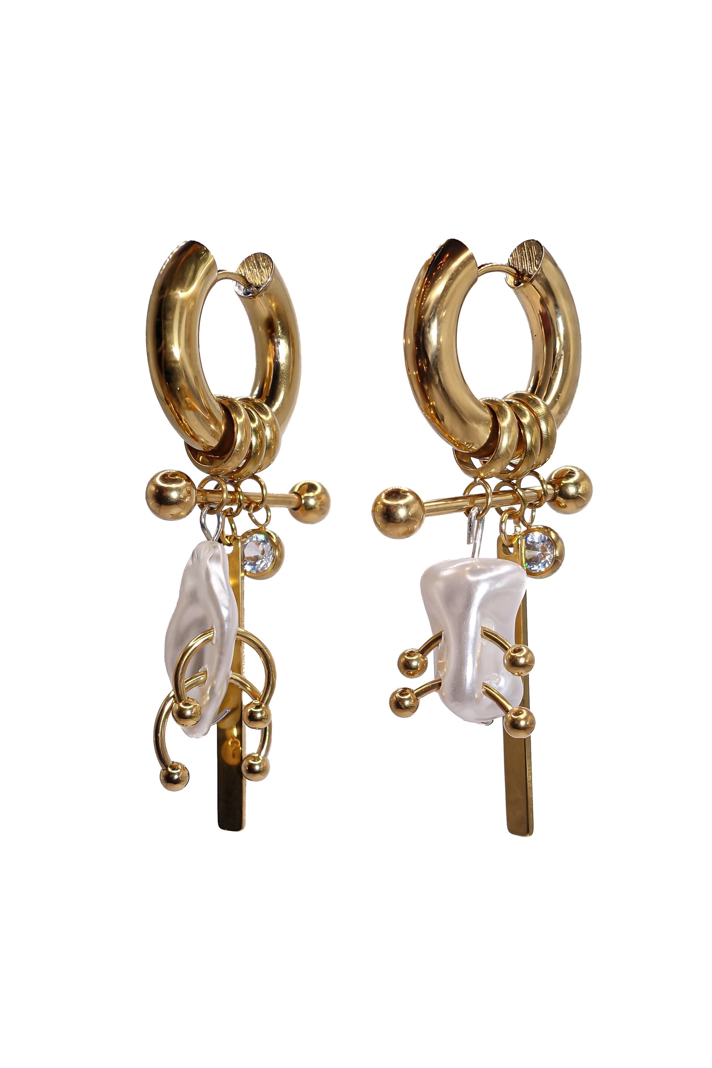 Gold Piercing Pearl Earrings 3.0