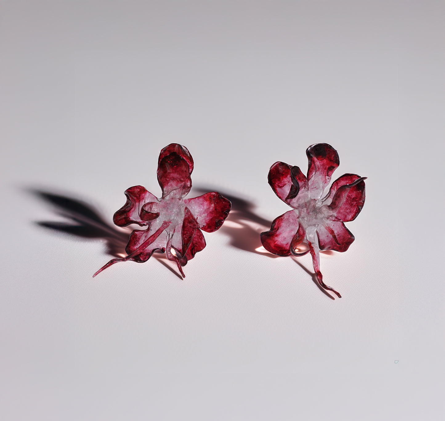 (PRE-ORDER) Red Flower Earrings - KYNNINGARVERÐ