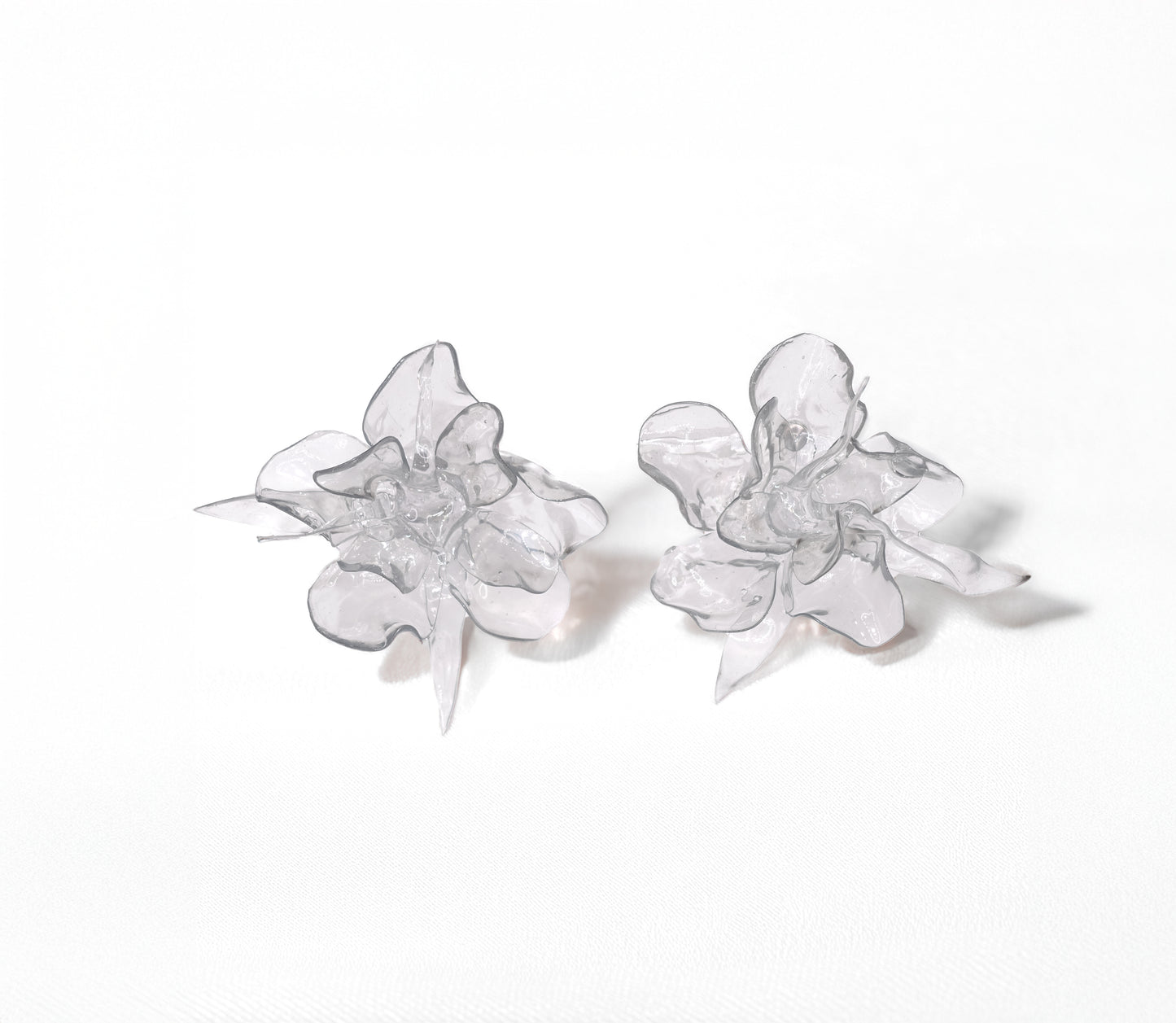 Clear Flower Earrings - KYNNINGARVERÐ